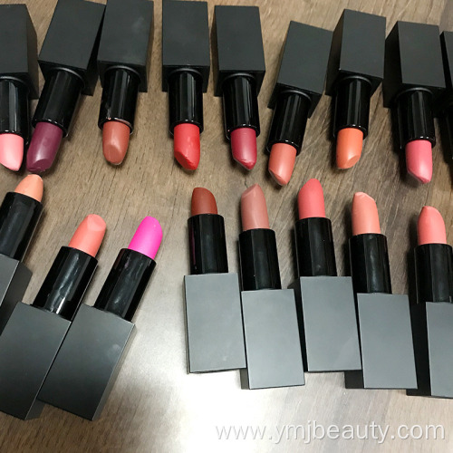 Long Wearing Moisturizing Velvet Lipstick Cosmetic